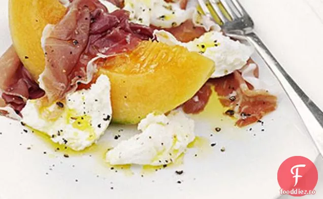 Salată De Mozzarella, Prosciutto Și Pepene Charentais