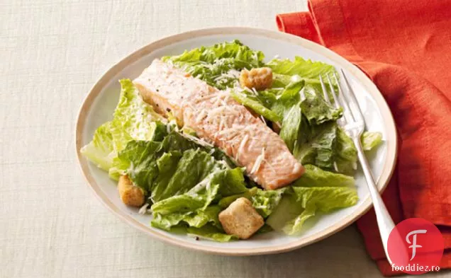 Salată De Somon Caesar