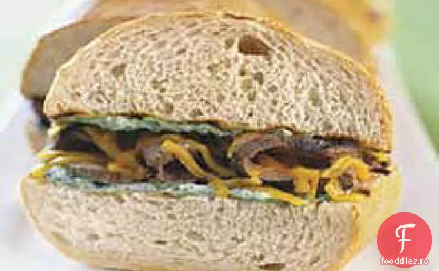 Sandwich cu Brânză Steak ' N cu chimichurri Mayo