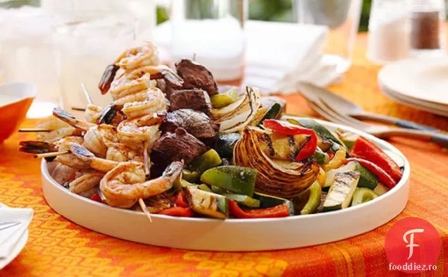 Skewered Surf & gazon cu legume la gratar