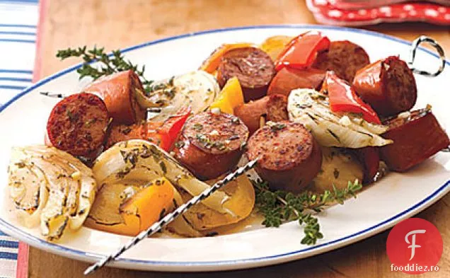 Turcia Kielbasa Kebabs cu ardei și fenicul