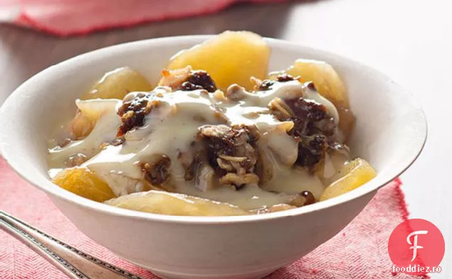 Slow-Cooker Apple crocant cu sos cald de vanilie