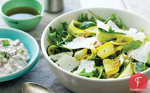 Carpaccio de Squash de vară și salată de brânză rasă