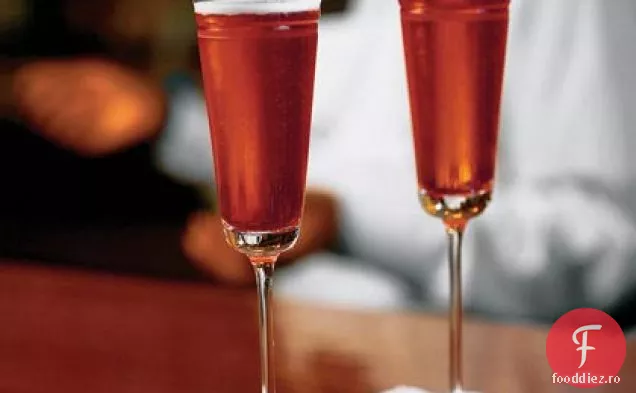 Cocktail De Șampanie Cu Rodie