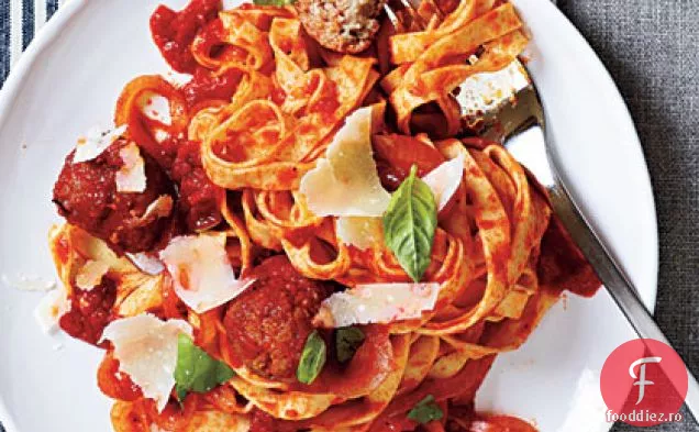 Spaghete cu chiftele de curcan