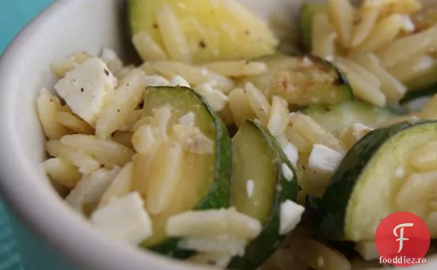 Salată Orzo Cu Dovlecei Și Feta
