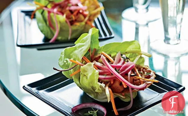 Salată Bibb cu Vinaigrette de legume calde