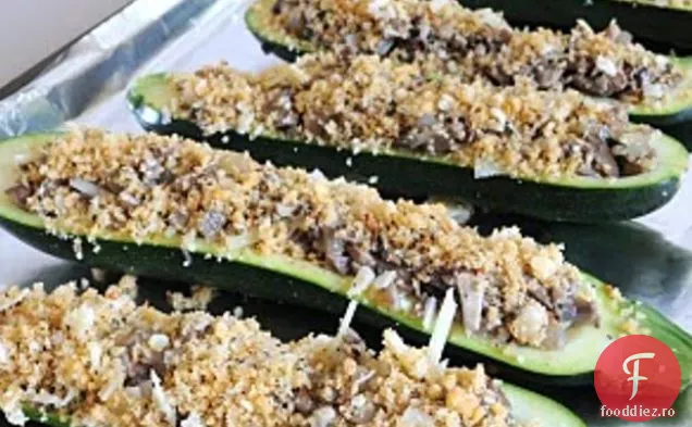 Dovlecei Umpluți Cu Ciuperci Cu Parmezan Panko Topping