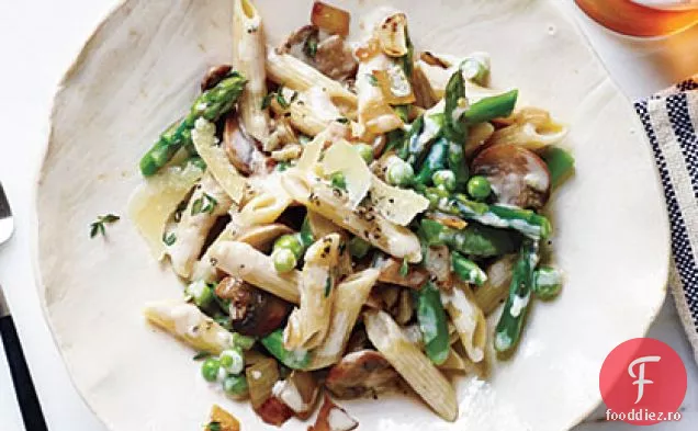 Penne de legume de primăvară cu sos de cremă de lămâie