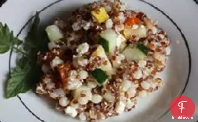 Salată de Quinoa, cuscus și Farro cu legume de vară