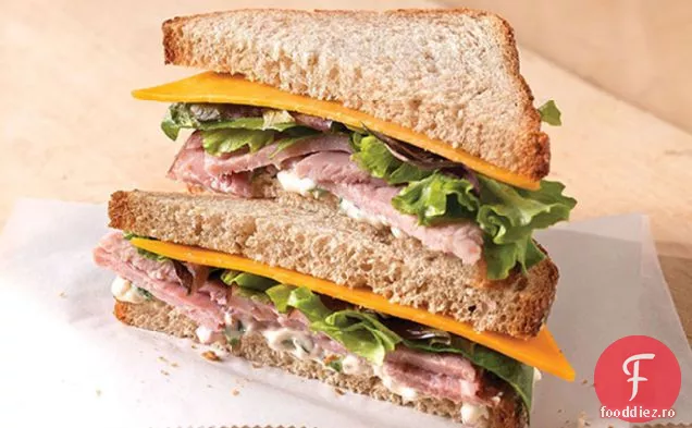 Sandwich Cu Șuncă Cu Panglică Albastră