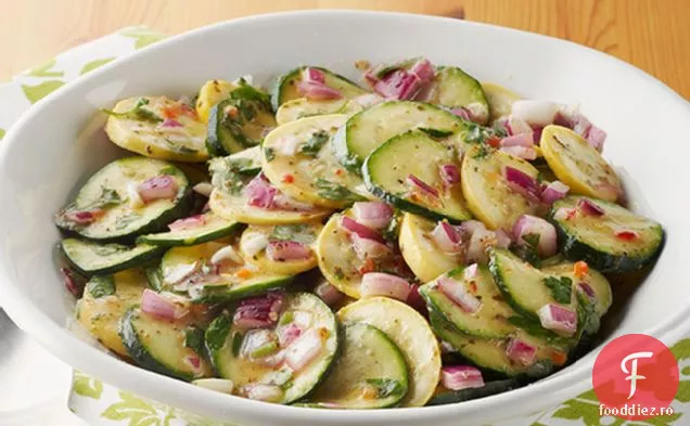 Salată Marinată De Dovlecei Și Pătrunjel