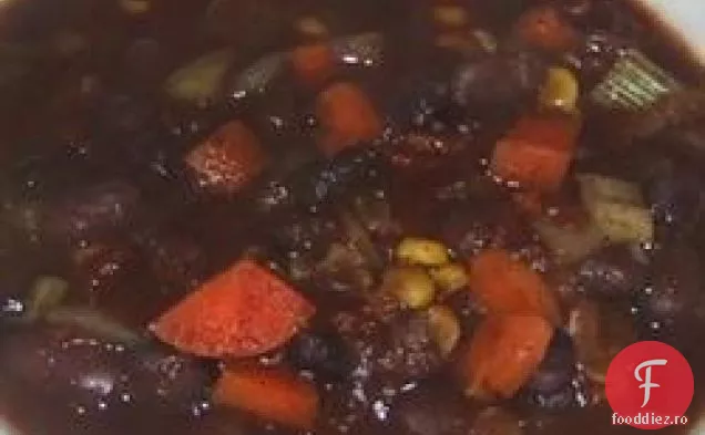Supa de fasole neagră și roșie a lui Heddy