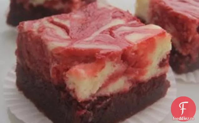 Catifea Roșie Cheesecake Swirl Negrese