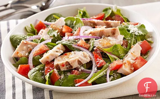 Salată Clasică Italiană De Pui