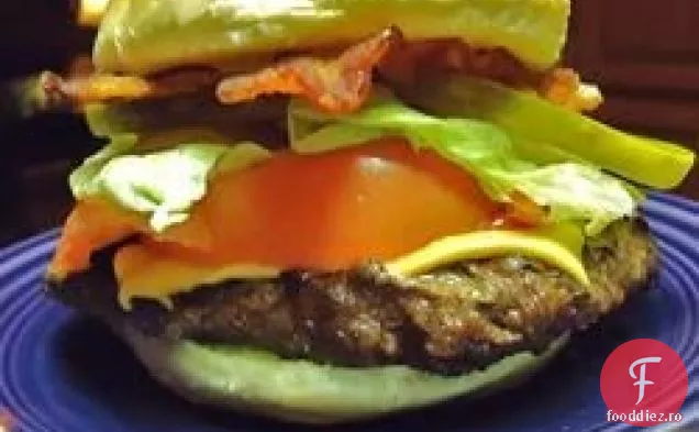Juicy Deer și Bacon Burgers