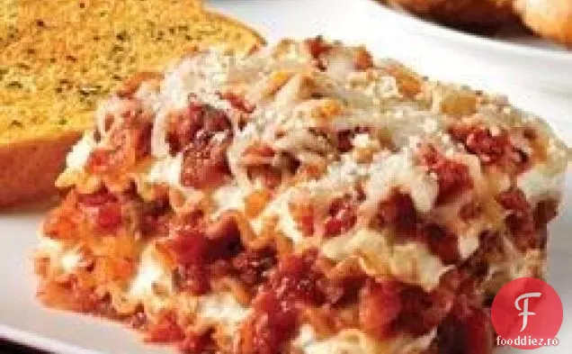 Lasagna cu cârnați și ardei
