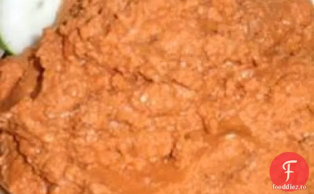 Hummus de roșii uscate la soare și semințe de fenicul