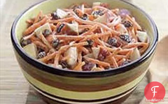 Salată De Mere Cu Stafide De Morcovi