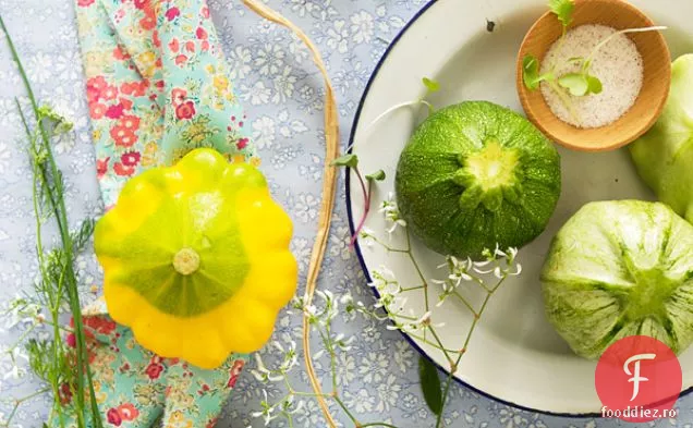 Dovlecel Glob Umplut Cu Mei Și Legume