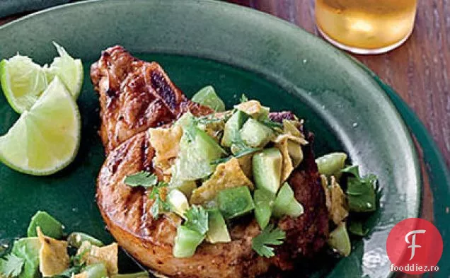 Muschiulet de porc frecat cu condimente la grătar cu cartofi dulci și Scallions