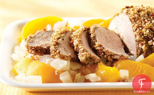 Pecan-carne de porc incrustată cu piersici