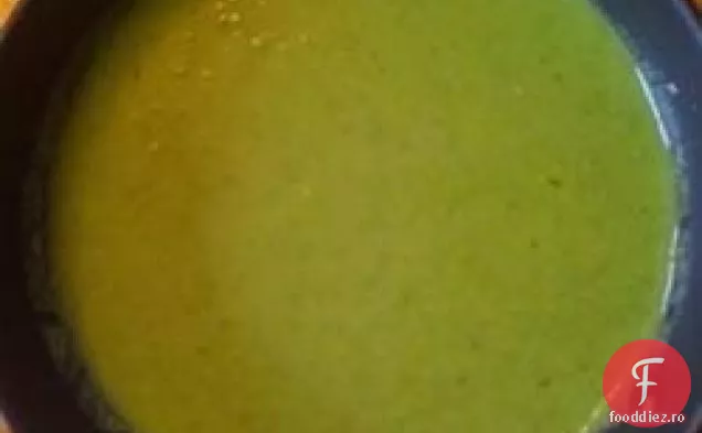 Supă Simplă De Mazăre Verde Sănătoasă