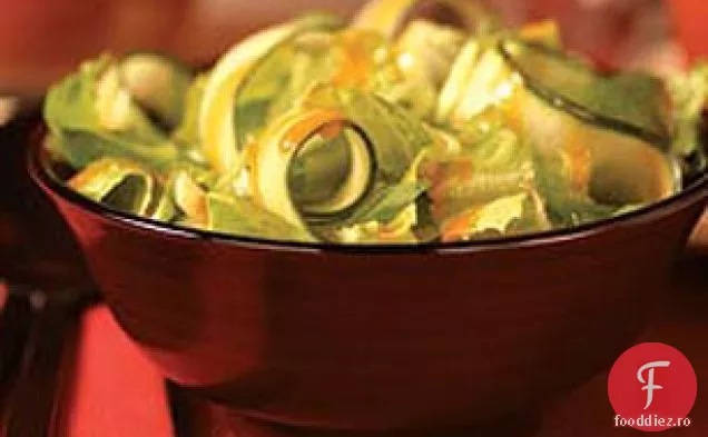 Salată De Panglică De Castraveți