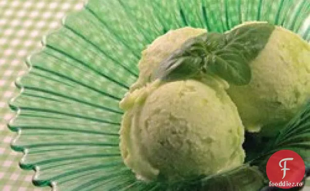 Sorbet de ananas și busuioc