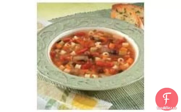 Supă de fasole, paste și ardei prăjiți