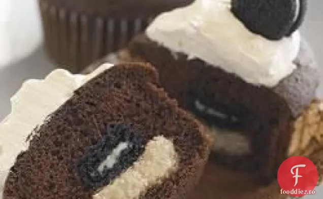Mini Oreo surpriză Cupcakes