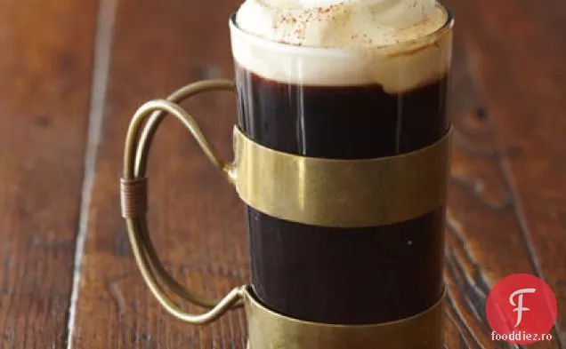 Cafea Condimentată Cu Scorțișoară Frișcă