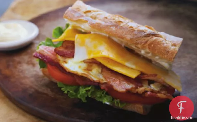 BLT cu brânză ușoară