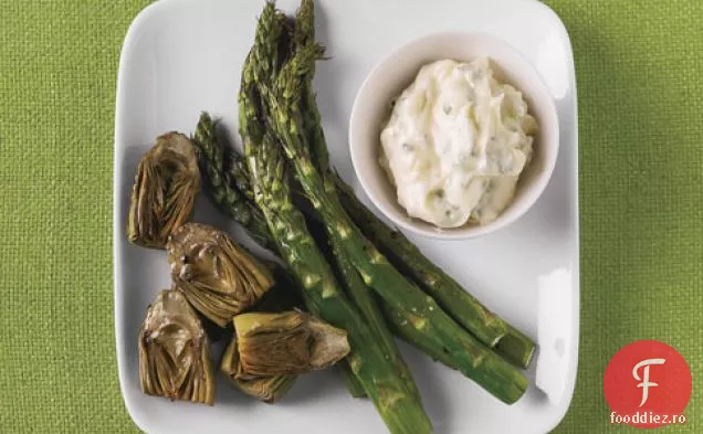 Sparanghel prăjit și anghinare pentru bebeluși cu Aioli de lămâie-oregano