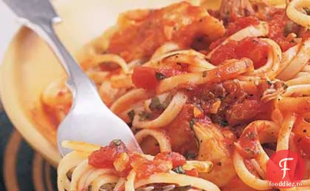 Linguine cu scoici și anghinare în sos roșu