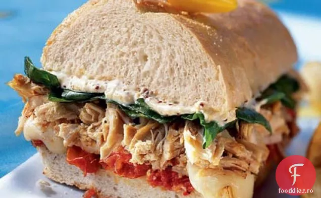 Sandwich de pui și Brie cu roșii Cherry prăjite