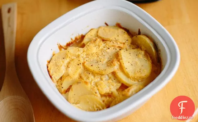 Velveeta Oleksandria cartofi gratinati