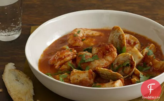 Cioppino Cu Toasturi De Usturoi