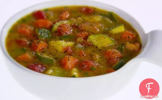 Supă rustică de legume și mămăligă