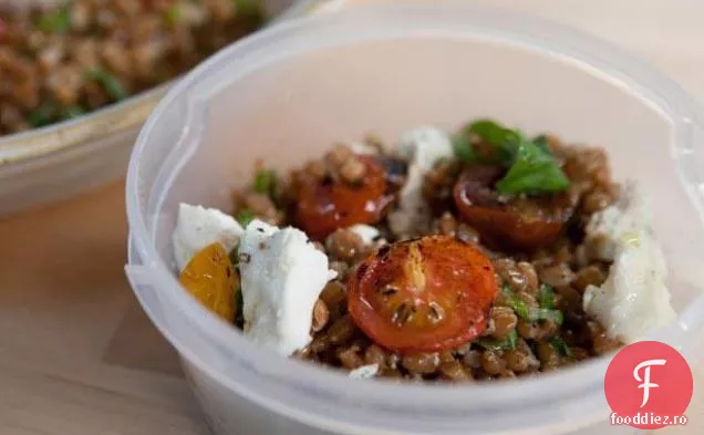 Salată de boabe de grâu și Farro