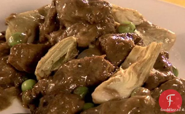 Sfaturi de vită și anghinare cu Merlot și sos de piper negru