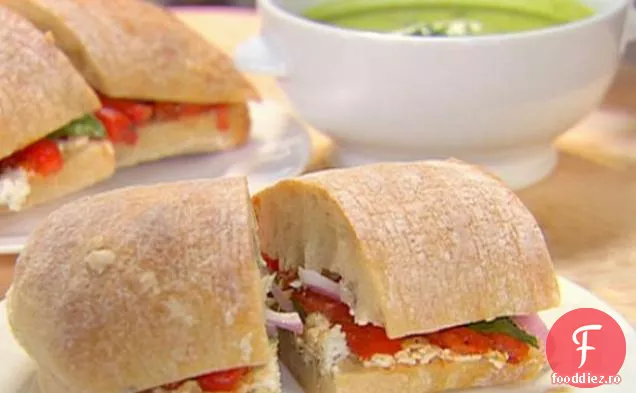 Sandvișuri cu brânză prăjită cu piper și capră