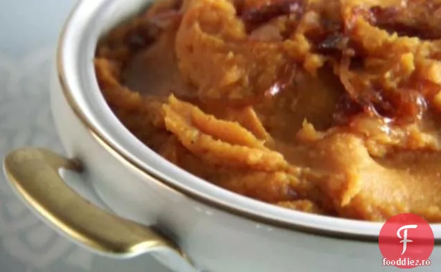 Piure de cartofi dulci de arțar cu ceapă caramelizată