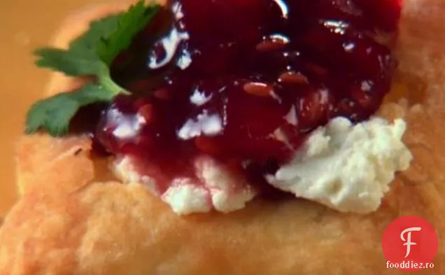 Pătrate de brânză de capră cu chutney de zmeură Chile