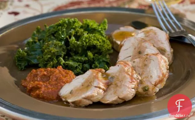 Filet de porc la grătar cu Romesco de alune și vinetă proaspătă de Oregano