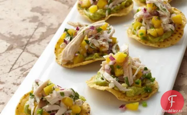 Mini pui și mango Tostadas