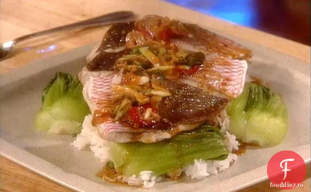 Stil asiatic aburit Snapper cu Baby Bok Choy