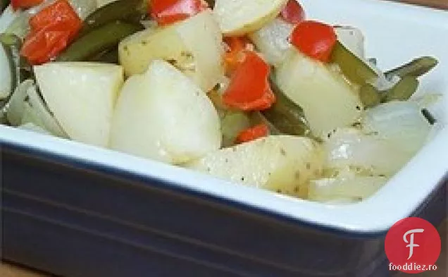 Cartofi Barbequed și pachete de usturoi Scape