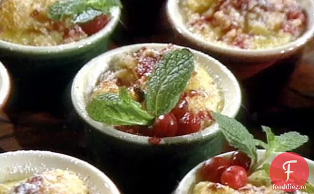 Budincă Cremoasă De Pâine De Afine