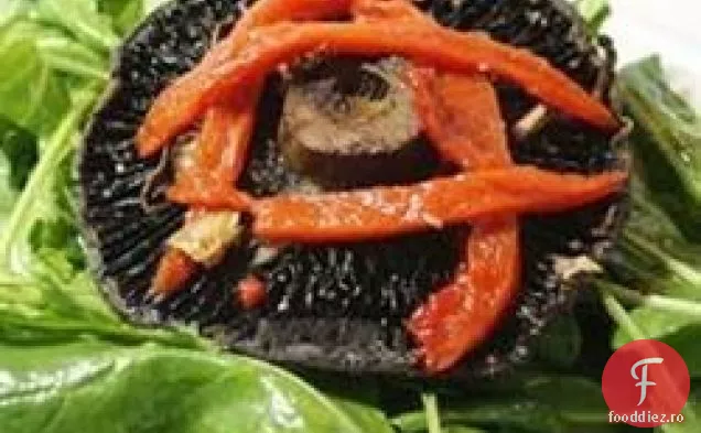 Portobello prăjită, ardei roșu și salată de rucola pentru una
